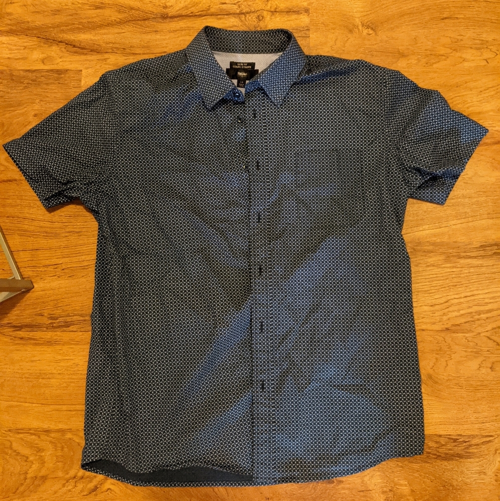 Mossimo Button Down Collared Shirt Size Large